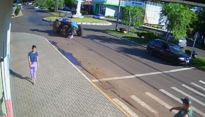 Vítima teve sorte de não ser atingida pelos rodados (Foto: Divulgação)