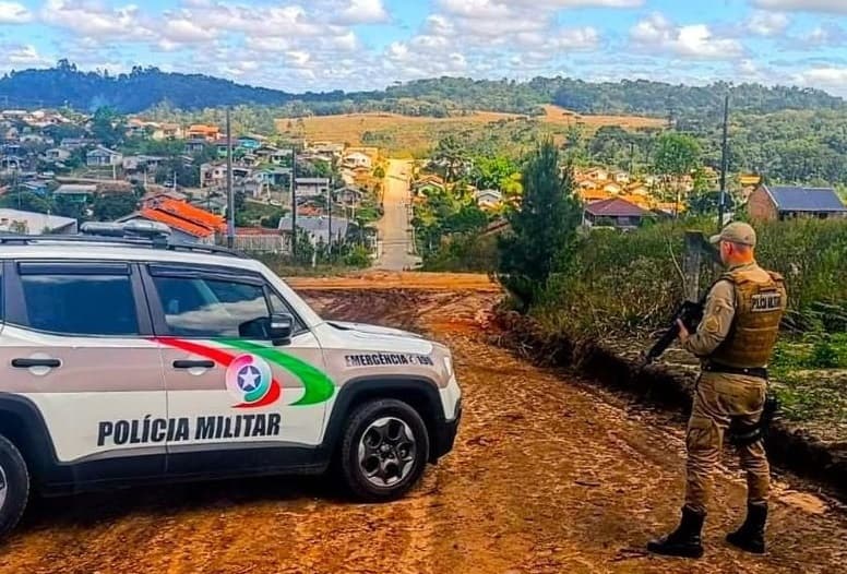 Roubo em agência mobilizou PMs de todo o estado de Santa Catarina (Foto: Polícia Militar)