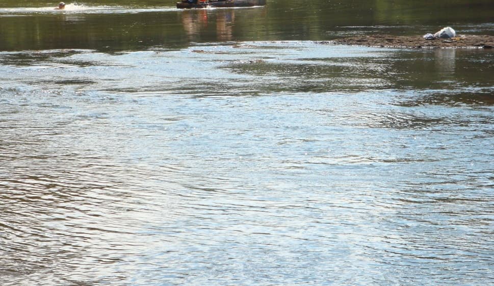 Morador sai “pra refrescar as ideias” e mobiliza socorristas