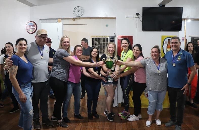 Campeãs da bocha em Nova Erechim (Foto: Ascom)