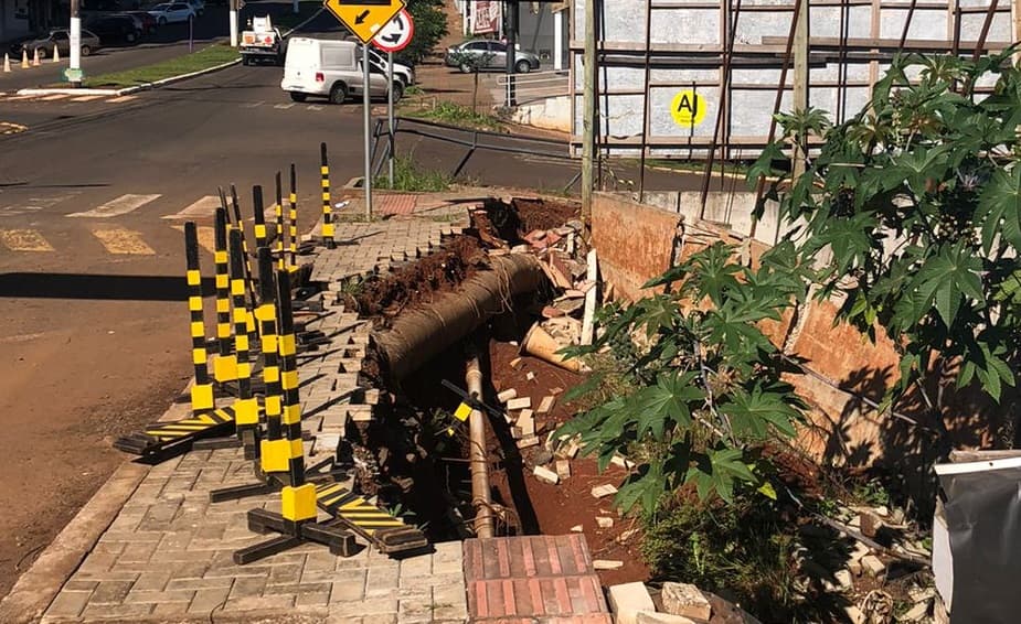 Passeio está sem condições de ser utilizado (Foto: Ministério Público)