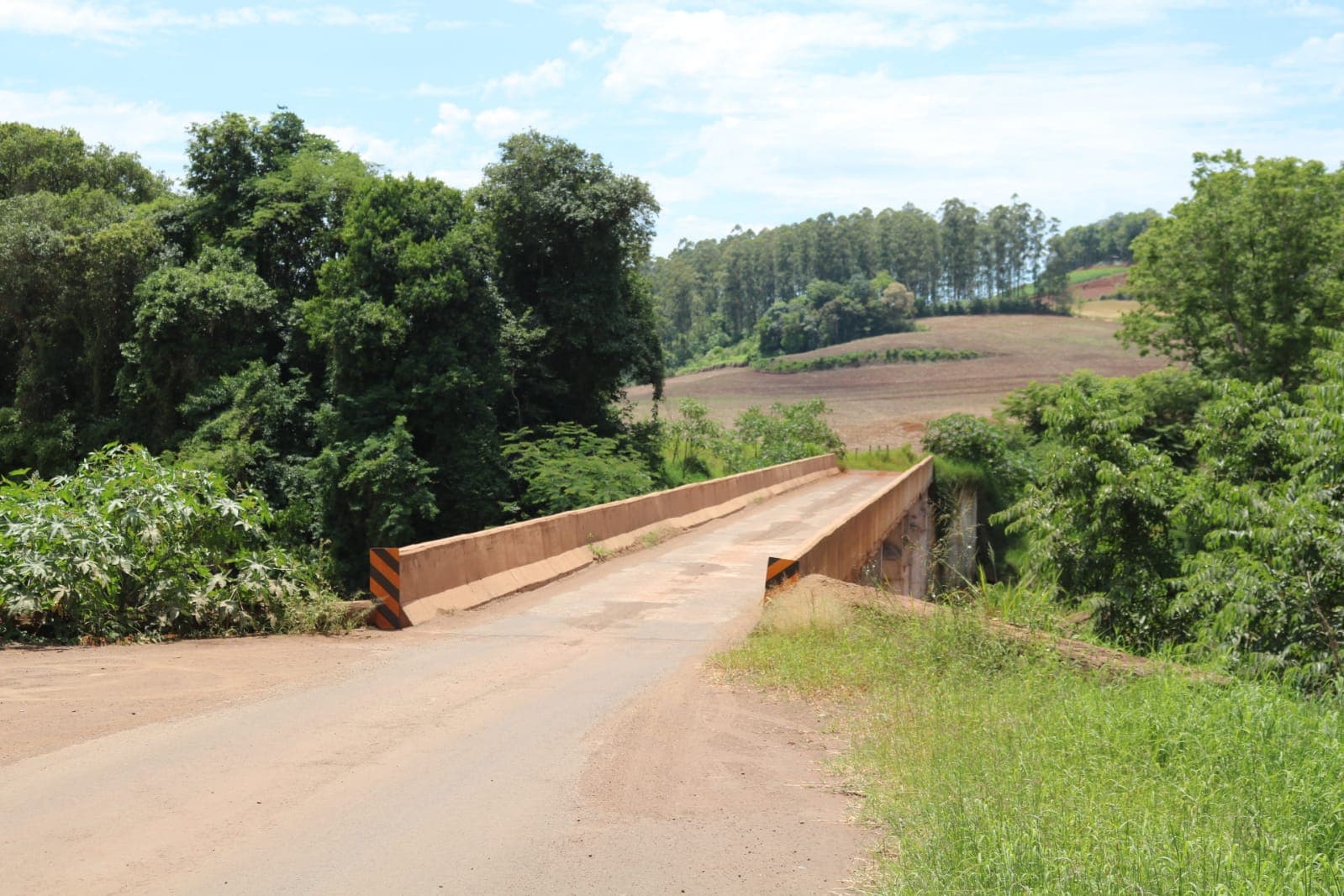 Rio Burro Branco - divisa de União do Oeste e Pinhalzinho (Foto: Henrique Paulo Koch)