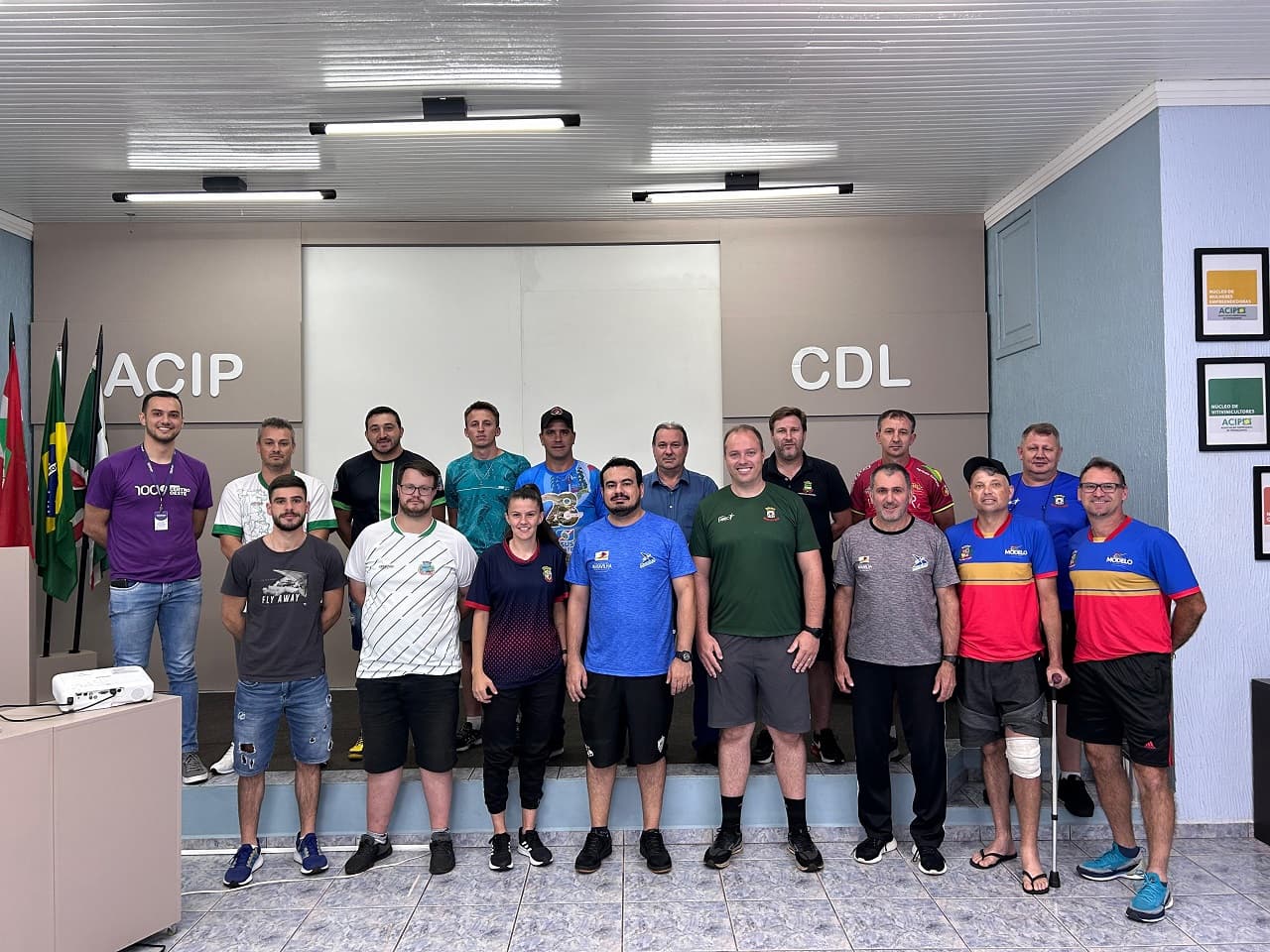 Dirigentes estiveram reunidos na sala de reuniões da Acip/CDL com os representantes da RCO (Foto: Renan Ribeiro)