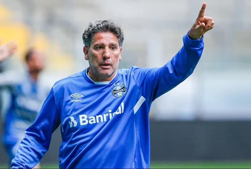 A estreia da quarta passagem do novo técnico do Gremio, Renato, é esperada por muitos gremistas.