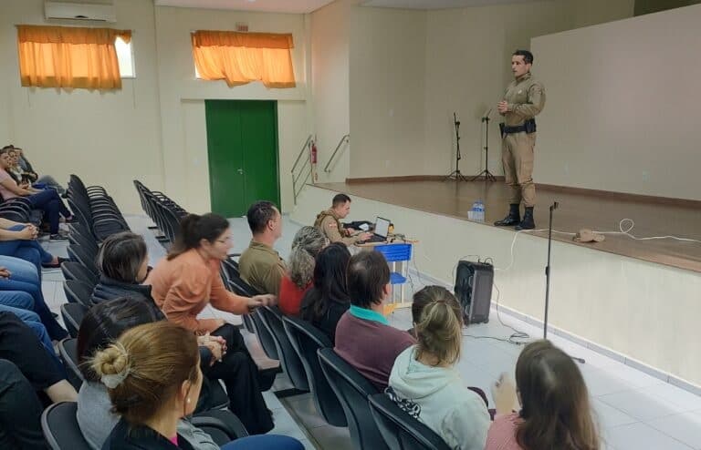 Palestra sobre segurança nas escolas é realizada em União do Oeste (Foto: Ascom União do Oeste )