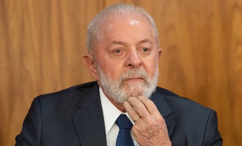 Pesquisa aponta que 49% dos eleitores desaprovam trabalho de Lula