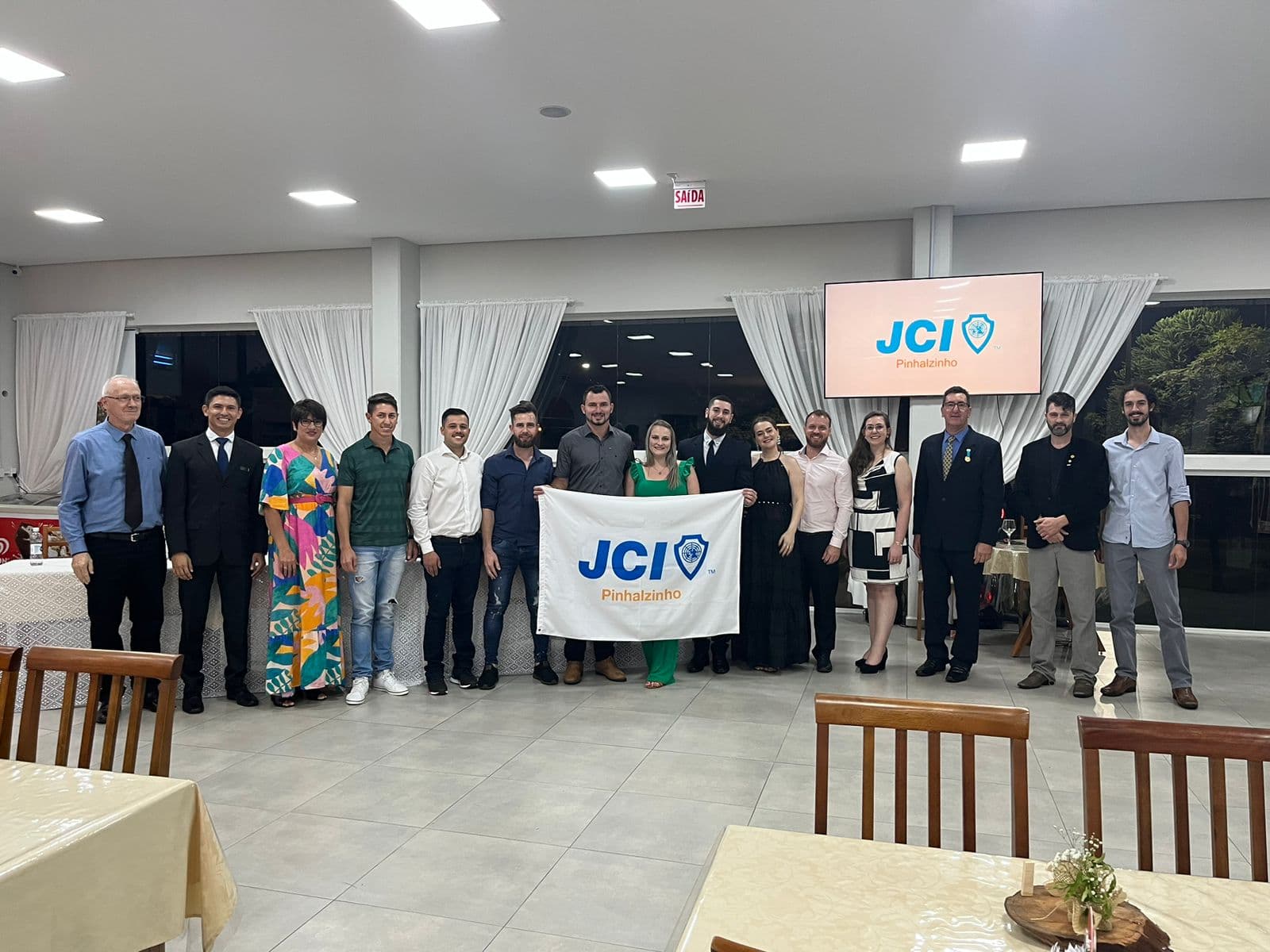 JCI Pinhalzinnho empossa novo conselho (Foto: Gilmar Bortese )