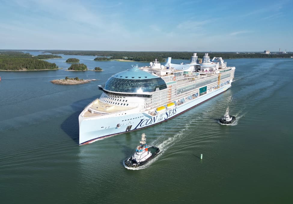 O navio promete mais de 40 maneiras de jantar, beber e se divertir (Foto: Divulgação / Royal Caribbean International)