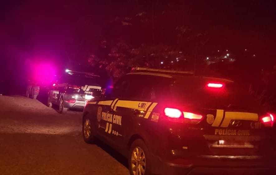 Viaturas chamaram a atenção (Foto: Polícia Civil)
