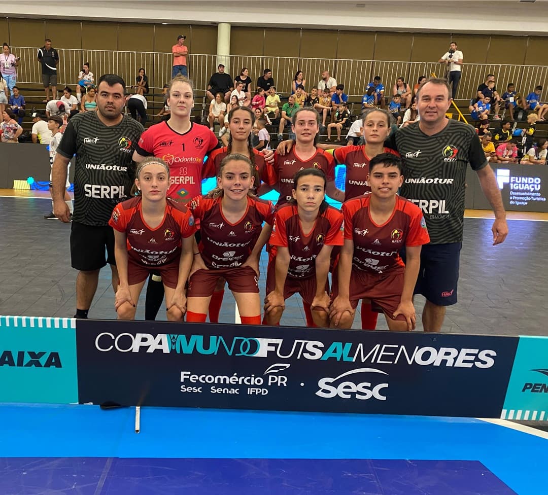 Time da Apeff/Fmec que conquistou a Copa do Mundo de Futsal Menores (Foto: Divulgação)