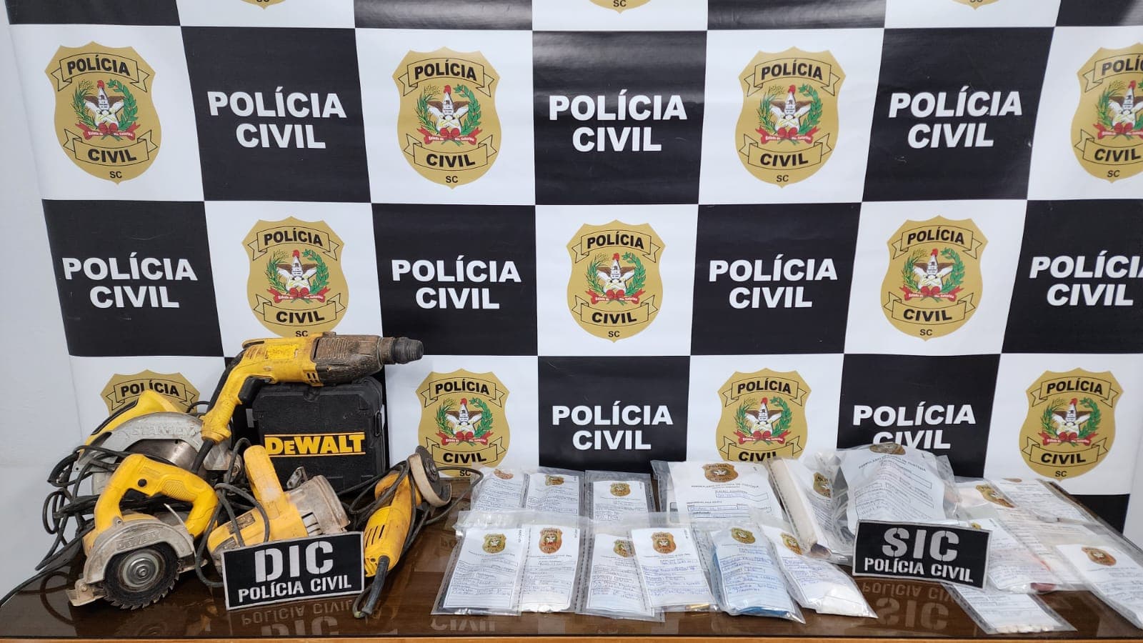 Trabalho resultou em apreensões de integrantes da facção (Foto: Polícia Civil)