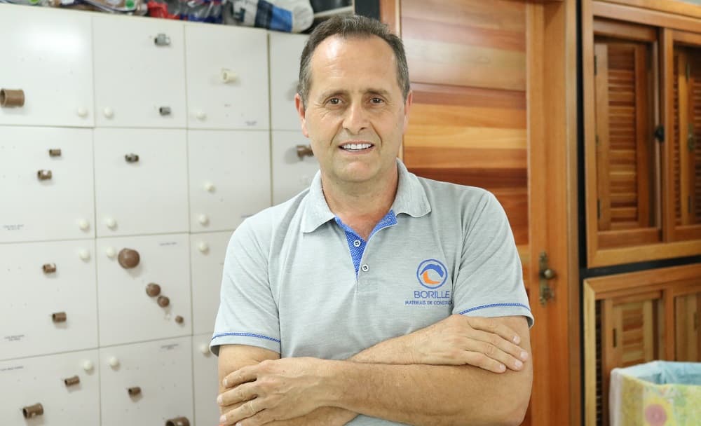 Cladir Viero atua no atendimento ao público a mais de 35 anos (Foto: Renan Ribeiro)