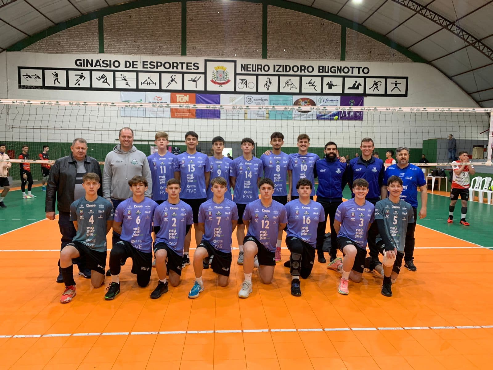 Equipe masculina não conseguiu nenhuma vitória nesta etapa (Foto: Divulgação)