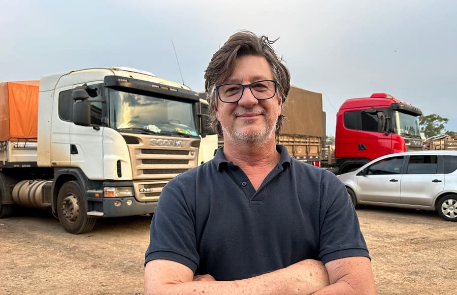 Luismar Spessatto tem rotina na estrada (Foto: Renan Ribeiro)