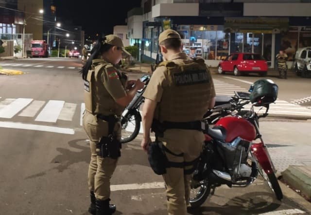 PMs realizaram uma operação de fiscalização (Foto: Polícia Militar)