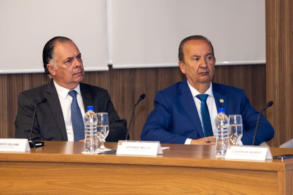 Presidente da Fiesc e governador participam do Encontro de Negócios SC-Argentina (Foto: Roberto Zacarias/Secom)