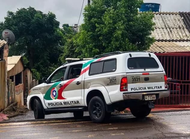 PM realizou buscas e capturou suspeitos (Foto: Willian Ricardo)