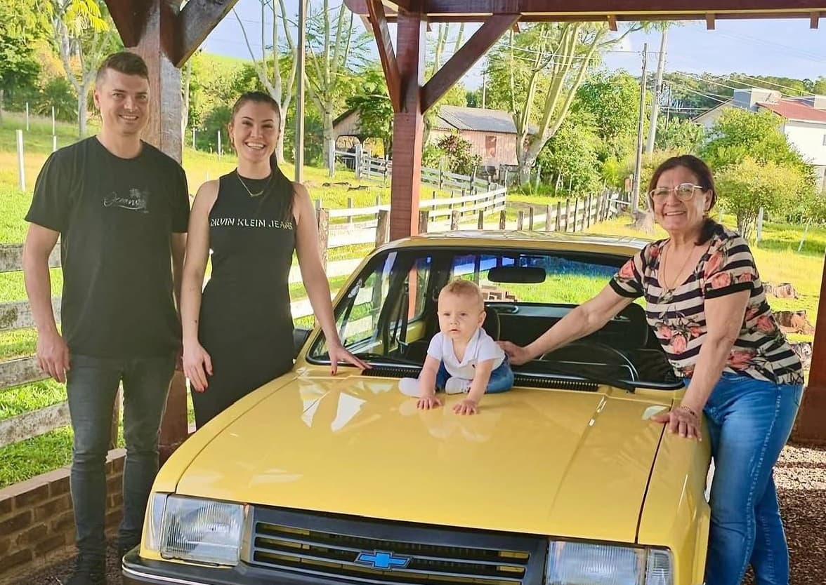 Família reencontrou o carro que os marcou (Foto: Arquivo pessoal)