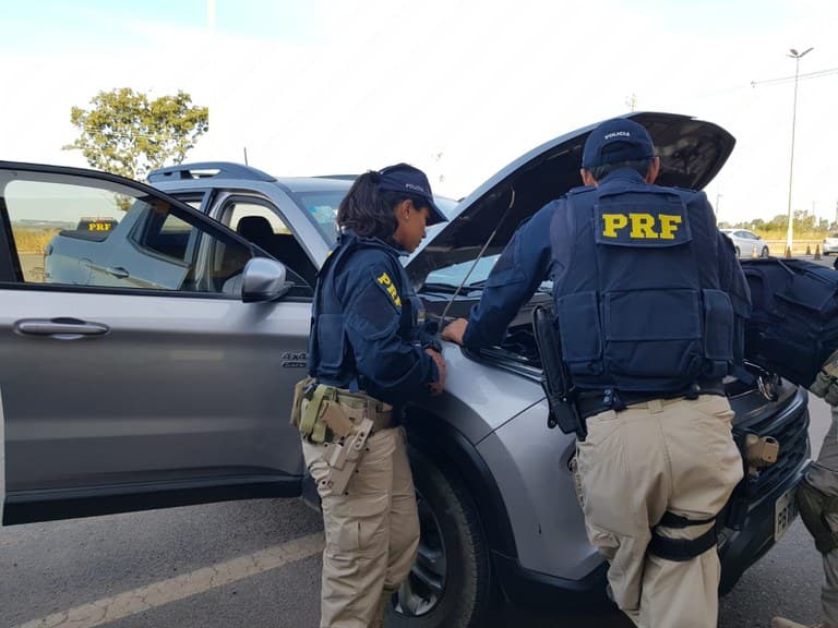 O licenciamento nunca foi pago (Foto: PRF)