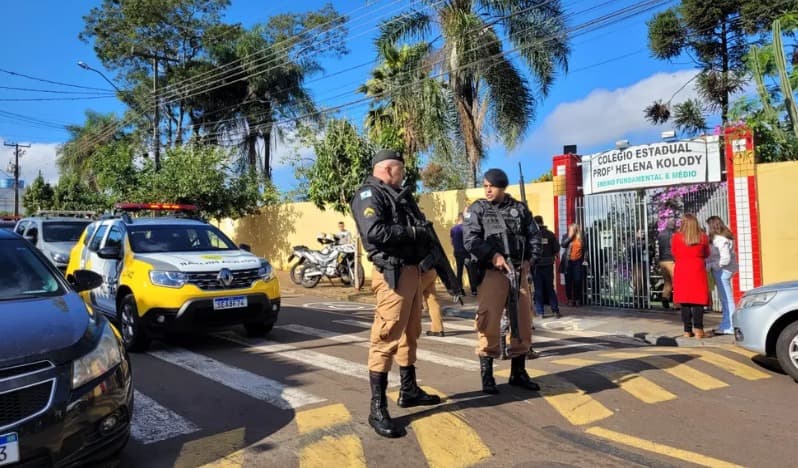 Criança morre após escola ser invadida no Paraná (Foto: Kathulin Tanan/ RPC)
