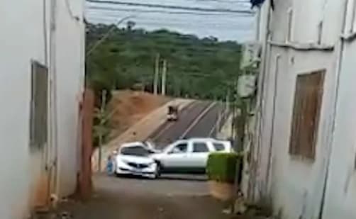 Mãe, filha e neto estavam em um automóvel e não resistiram (Foto: Redes sociais )