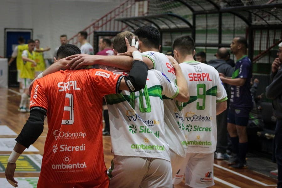 Pinhalense fechou a primeira fase com vitória sobre Catanduvas (Foto: Felipe Eduardo Zamboni)