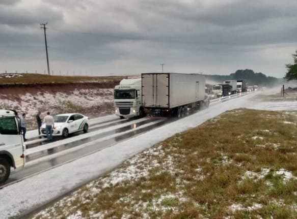 Temporal causou espanto (Foto: Redes Sociais)