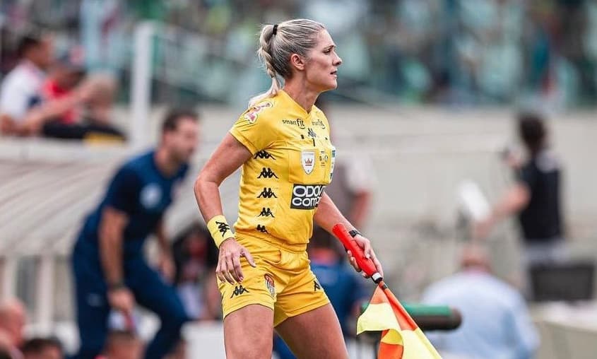 Neuza atuando no primeiro jogo da final do Paulistão (Foto: Anderson Lira)