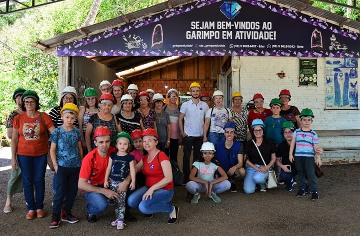 A viagem para a Ametista do Sul tem o objetivo de proporcionar lazer (Foto: Nilse Solivo)