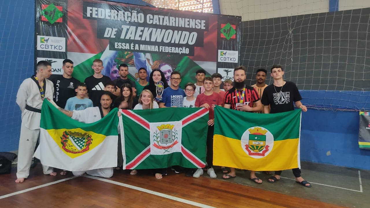Atletas de Pinhalzinho, Saudades e Nova Erechim estiveram participando do XXIV Mega Open Internacional Taekwondo Championship (Foto: Divulgação)