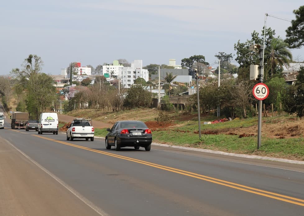 Rodovia registra várias colisões (Foto: Henrique Paulo Koch)