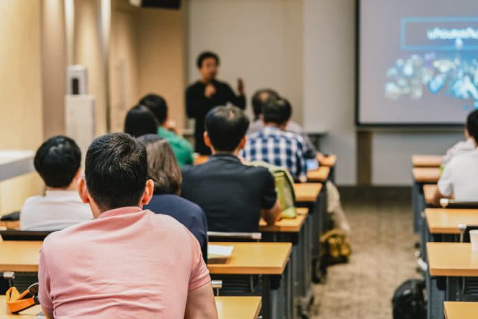 Estudantes do Ensino Superior podem se inscrever no FUMDES (Foto: Divulgação )