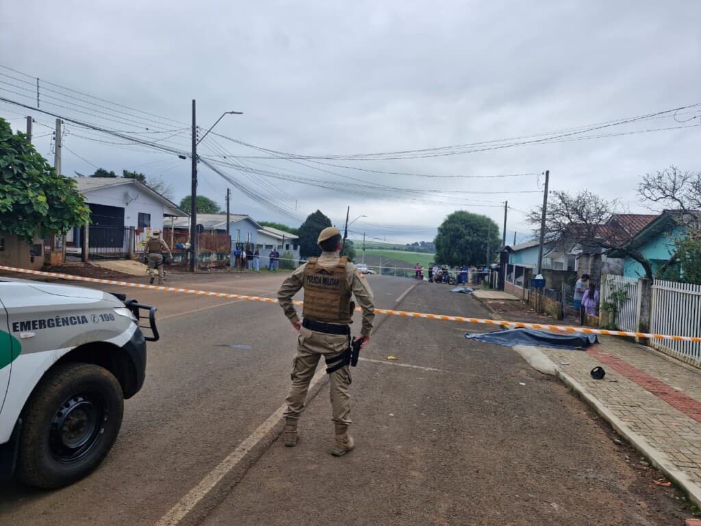 Duplo homicídio: homem mata ex-companheira e atual dela na frente do filho de 4 anos