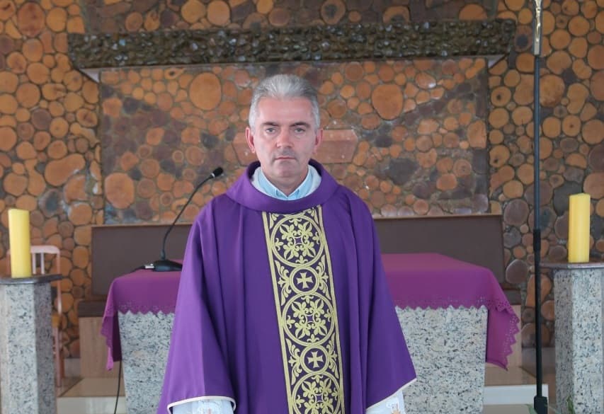 Sacerdote, Inácio Dalla Nora reforça a importância de se confessar (Foto: Henrique Paulo Koch)