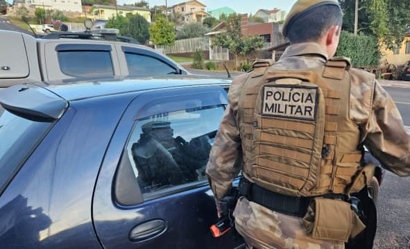 Caso terminou com a participação da PM (Foto: Marcos Lewe)