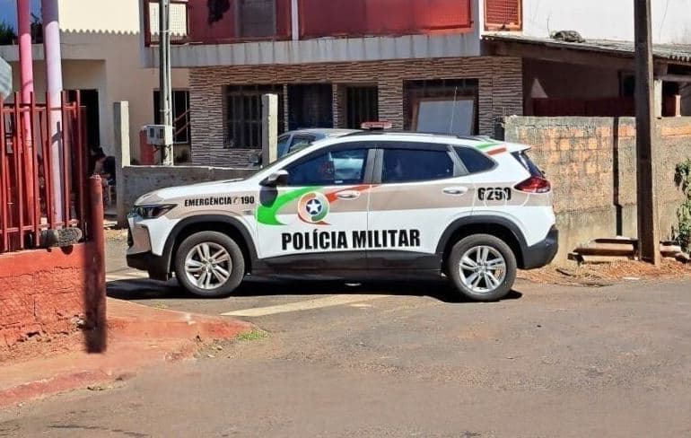 Viatura durante escolta em Chapecó (Foto: Mathias Brasil / Divulgação)