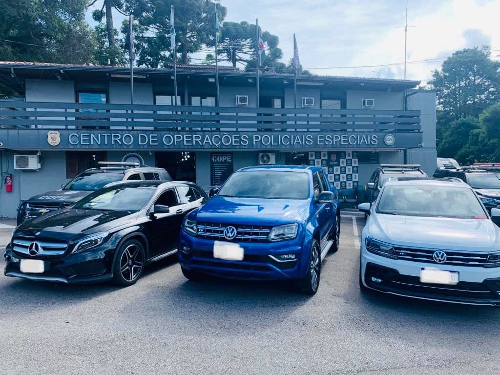 Veículos de luxo apreendidos durante trabalho investigativo (Foto: Polícia Civil)