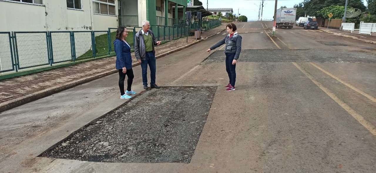 Prefeitura de União do Oeste está realizando melhorias em vias urbanas (Foto: Assessoria de Comunicação )