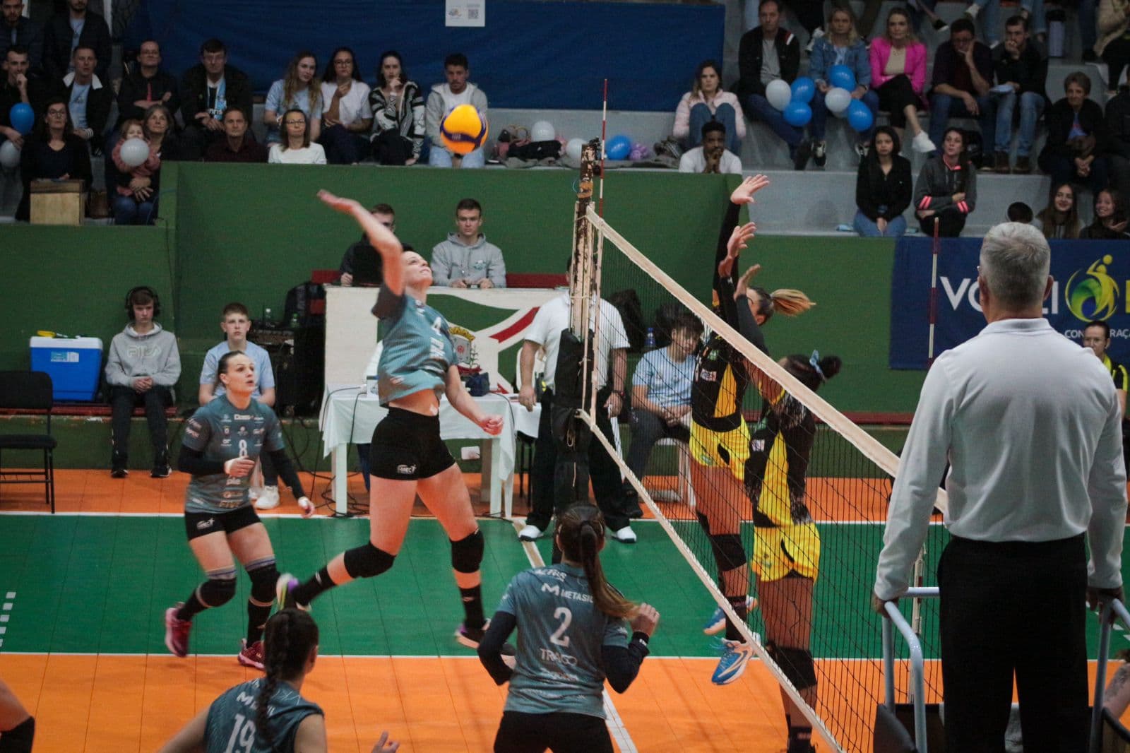 Pinhalense vem do segundo lugar na Superliga C (Foto: Felipe Eduardo Zamboni)