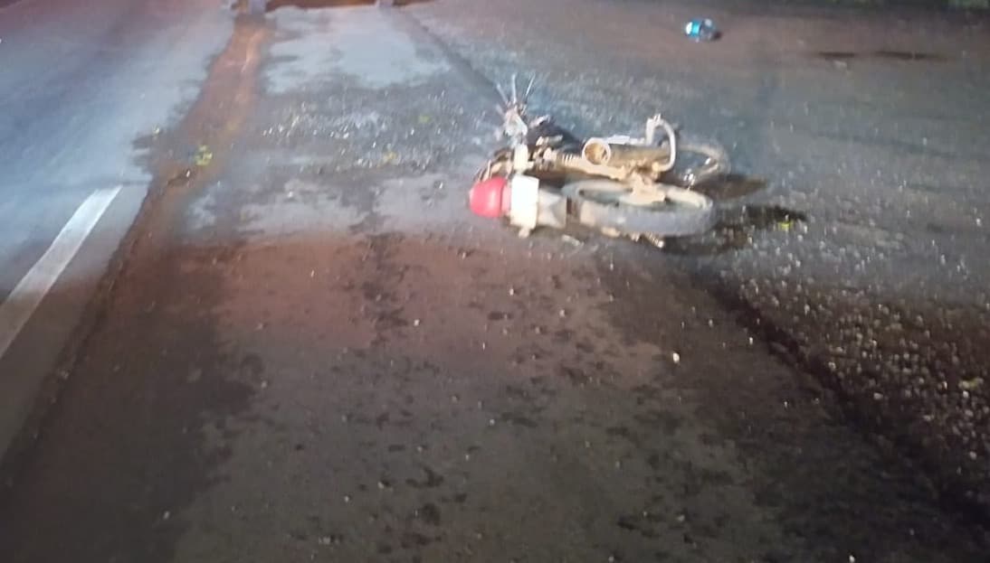 Condutor e carona de moto não resistiram a ferimentos (Foto: Corpo de Bombeiros)