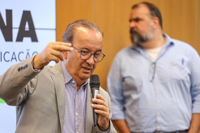 O governador de Santa Catarina, Jorginho Mello, determinou o fim do teletrabalho a partir de 1º de março. (Foto: Cristiano Andujar / SECOM / Governo de Santa Catarina / Divulgação)
