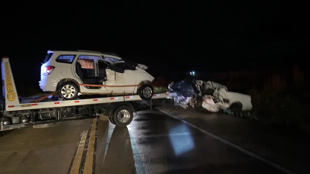 Carro da prefeitura de Jardinópolis se envolve em acidente e três pessoas morrem (Foto: Divulgação )