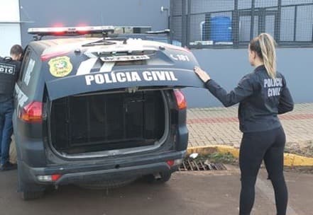 Réu foi preso pela polícia durante jogo em Criciúma (Foto: Reprodução )