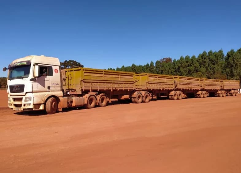 Um caminhão que vale por cinco (Foto: Divulgação / Risa)