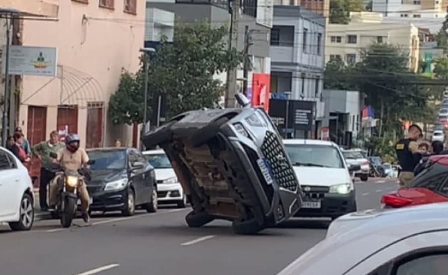 "Estacionada" diferente em Pato Branco (Foto: Divulgação)