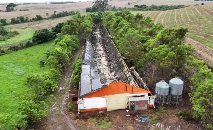 Vendaval causou estragos tremendos (Foto: Prefeitura de Abelardo Luz)