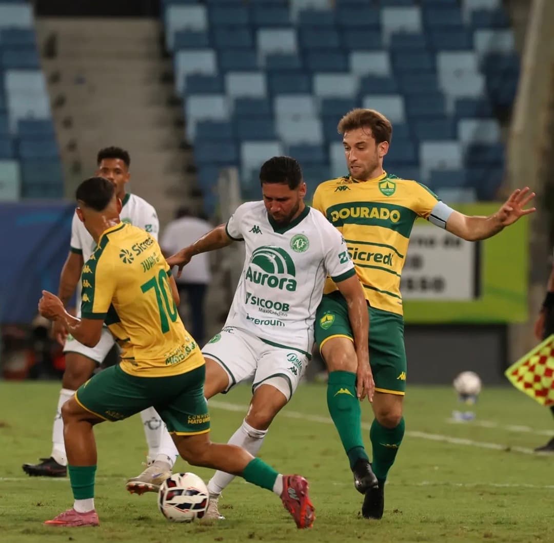 “Difícil, disputado e com poucas chances”, diz técnico da Chape após derrota