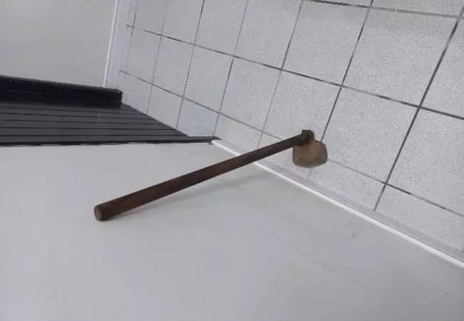 Golpes com o objeto aconteceram em Cordilheira Alta (Foto: Ilustração)