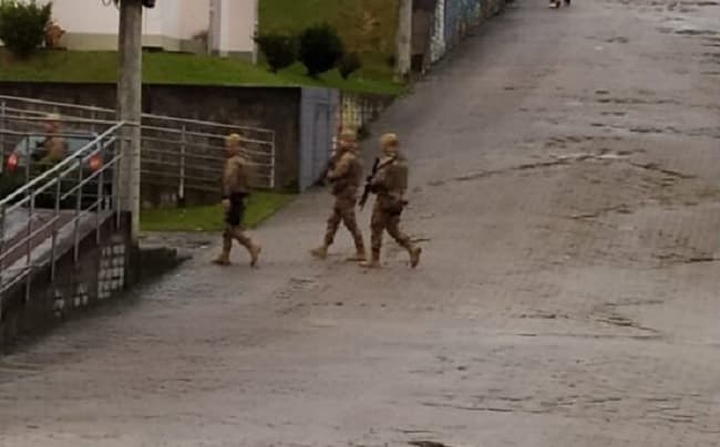 Confusão aconteceu em retiro (Foto: Divulgação)
