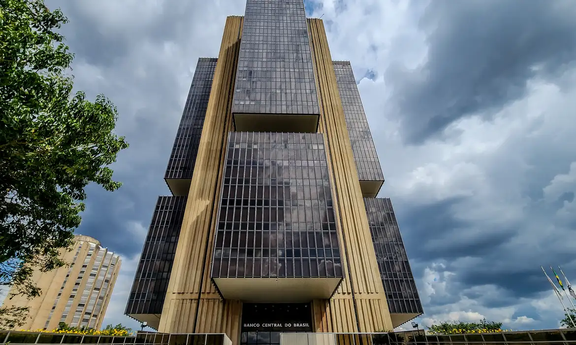 Juros do cartão de crédito sobem a 449,9% ao ano (Foto: Rafa Neddermeyer/Agência Brasil)